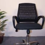 Back painless executive chair ()