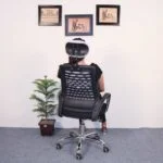 Office Manager Chair White Body ()